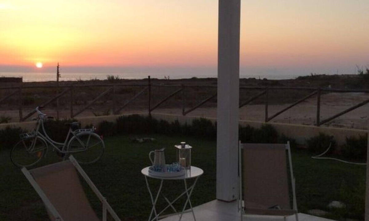 Petrosino Villa | Seafront Villa "The Cliff"
