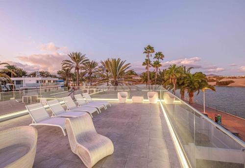 Meloneras House | Seafront villa with jacuzzi