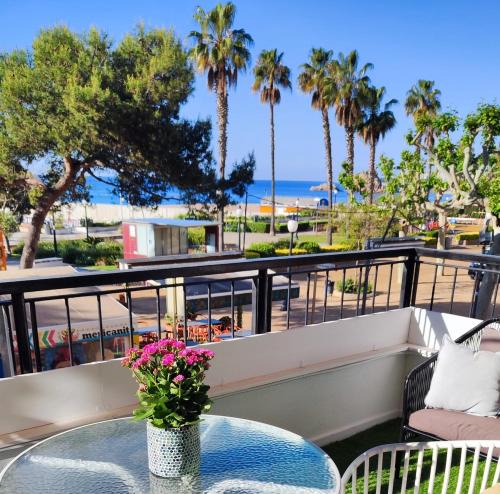 Blanes Apartment | SeaHomes Vacations - Seafront Mediterranean Ap & PKG