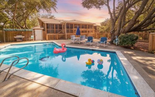Sea Scape House | Seascape Cottage - Kitty Hawk, MP 3.5, 300 Yds to Beach, Pool, Foosball, Near Golf Course, Flex Stays