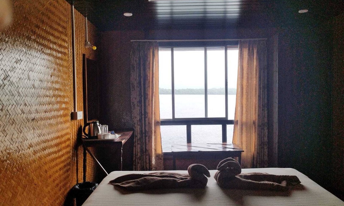 Parcem Hotel | Seascape Floating Paradise