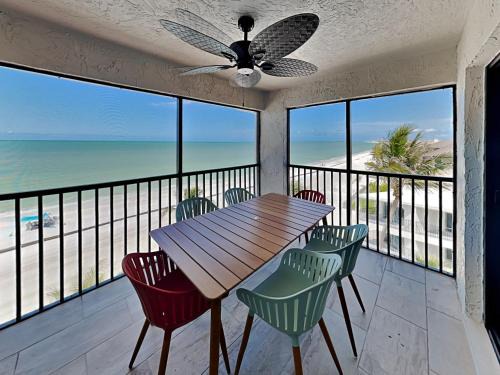 Mid Island Apartment | Seaside 510