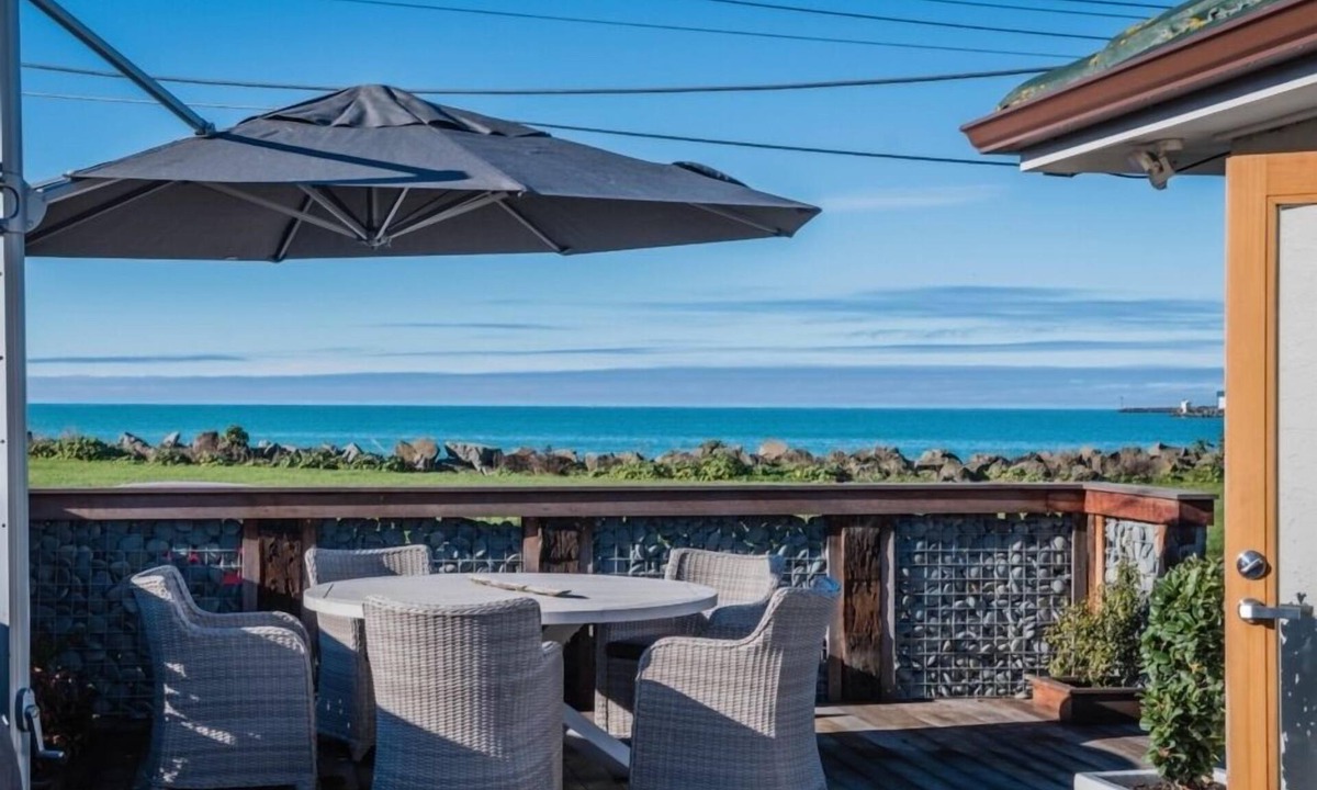 Timaru House | Seaside Bungalow Timaru