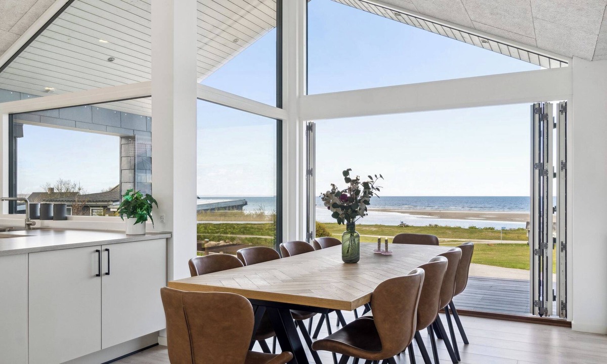 Allingabro House | Seaside cottage with a stunning view