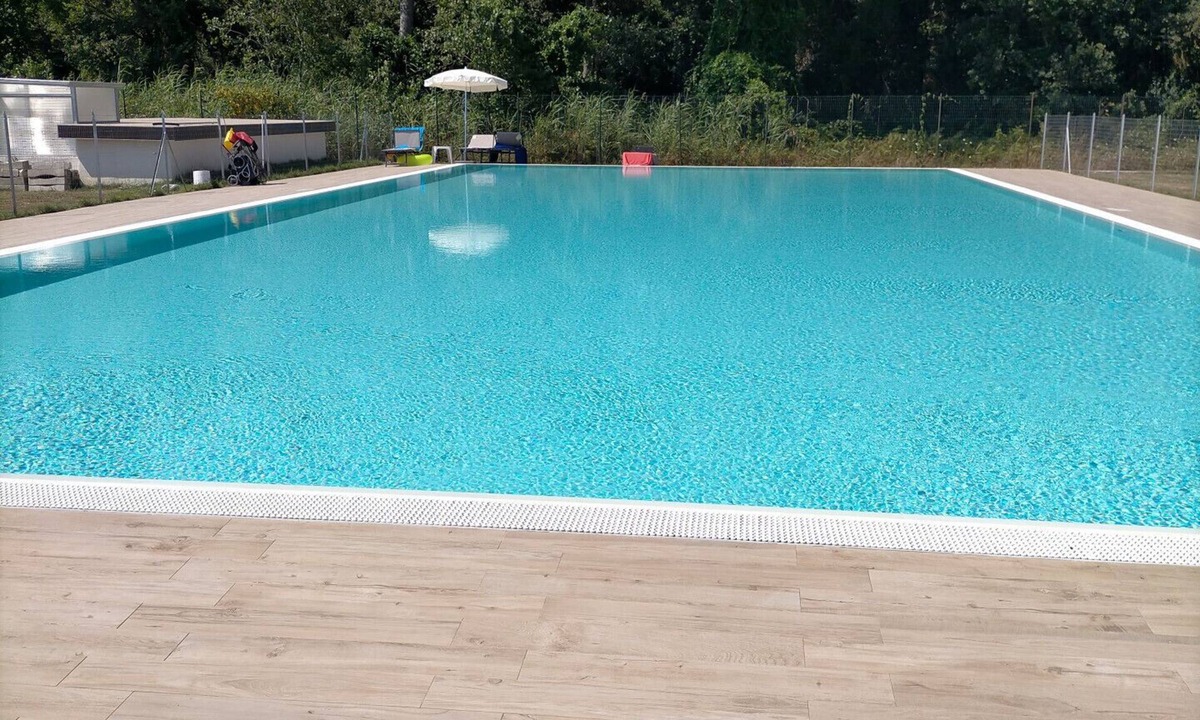 Calambrone Apartment | Seaside Flat with Swimming Pool and Private Parking