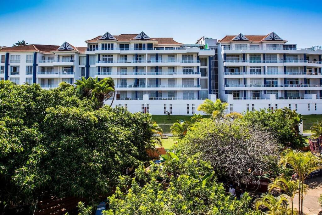 Margate Beach Apartment | Seaside Getaway