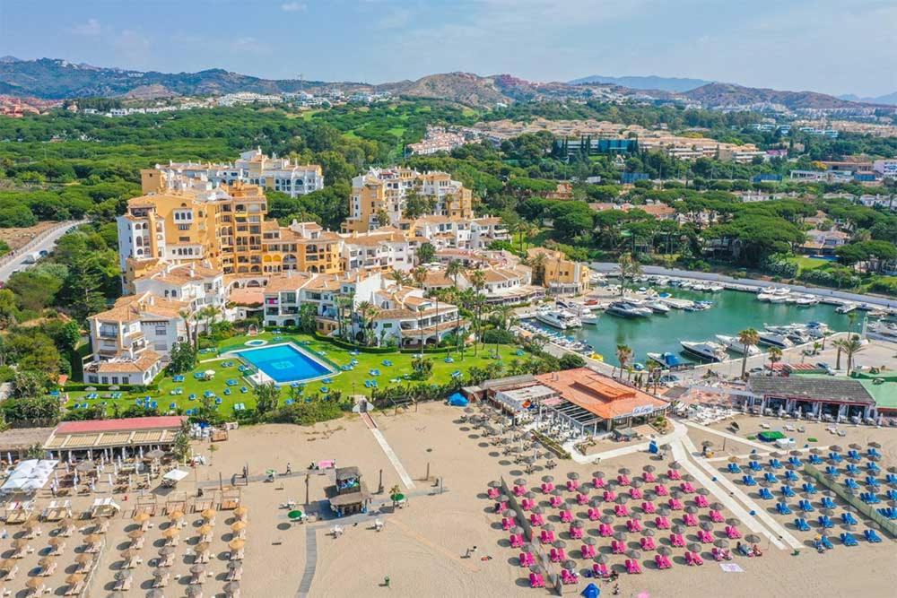 Cabopino Apartment | Seaside Golf haven in Cabopino Marbella