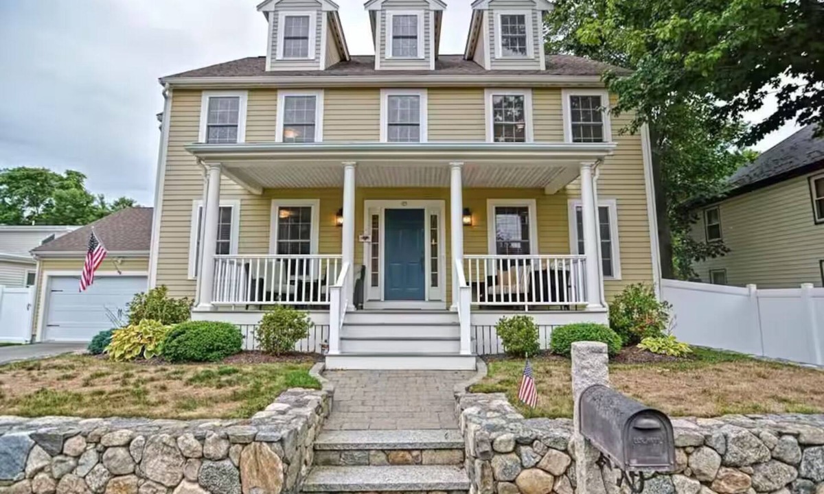 Scituate House | Seaside Solstice HOT TUB, SAUNA, Generator for the storm 5-Bedroom