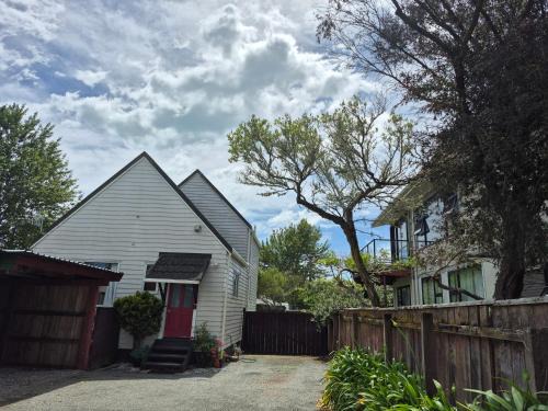 Tahunanui House | Seaside Tahuna