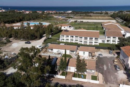 Siniscola Villa | Seaside Villa 2BR-1BA. 7 min walk to the beach