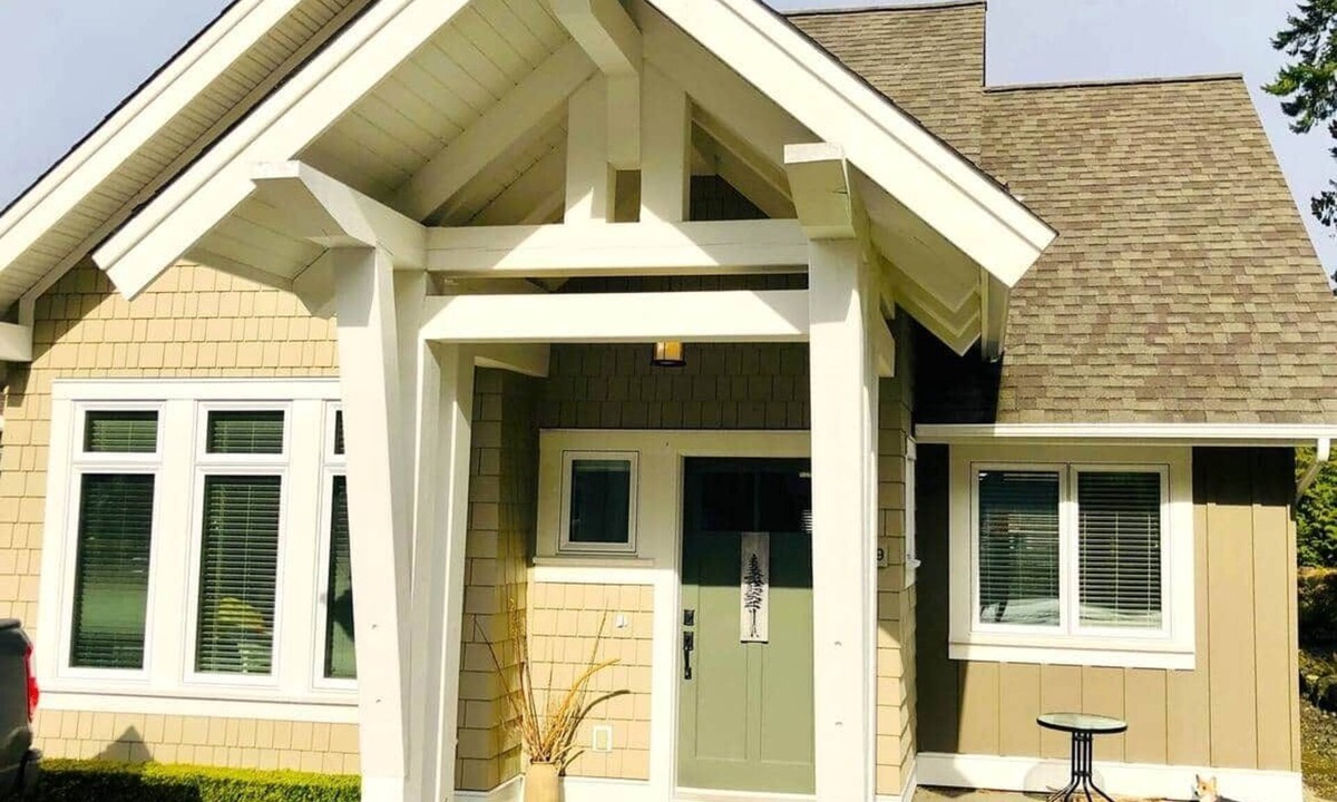 Regional District of Nanaimo House | Seaside Villa - Sleeps 7