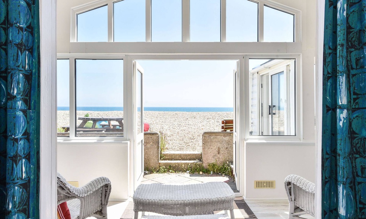 Pagham Cottage | Seasidings, Pagham - sleeps 10 guests in 5 bedrooms