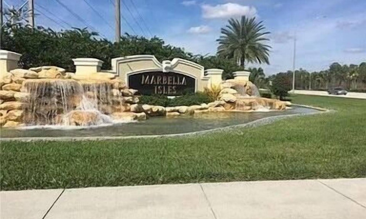 North Naples Villa | Seasonal Villa in very desired gated community, with Pools, tennis, workout.