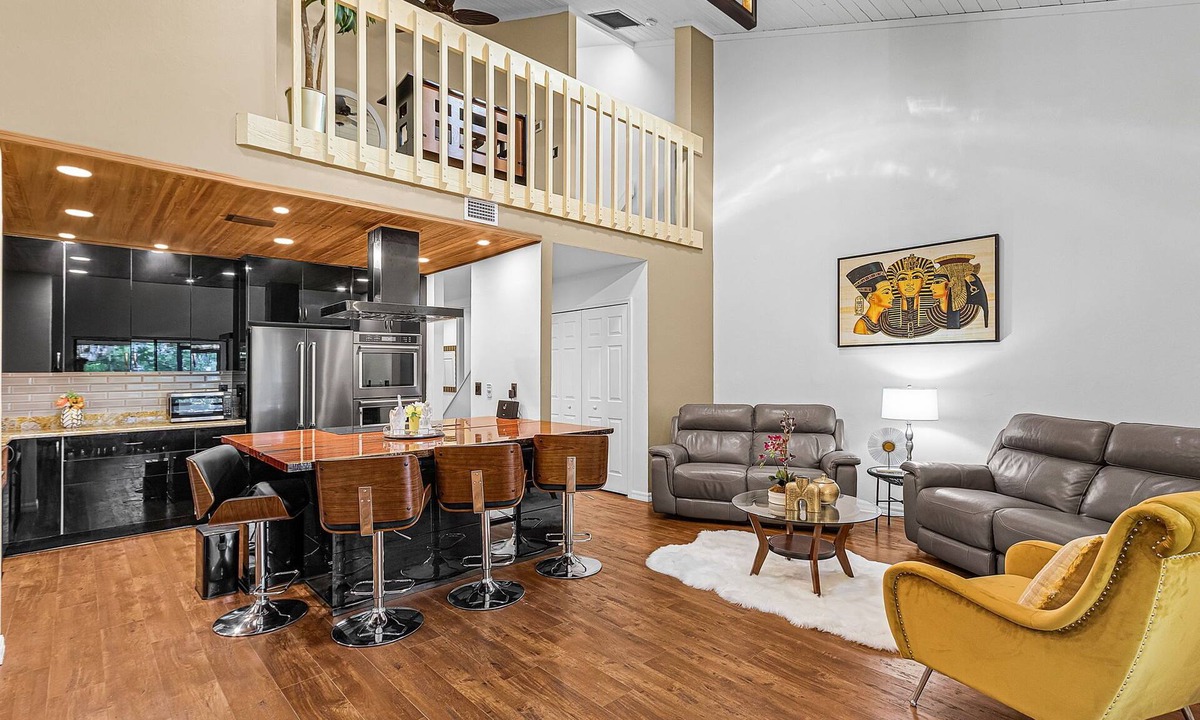 Riverbend Country Club Condo | Seasonal Waterfront Condo – North Fort Myers