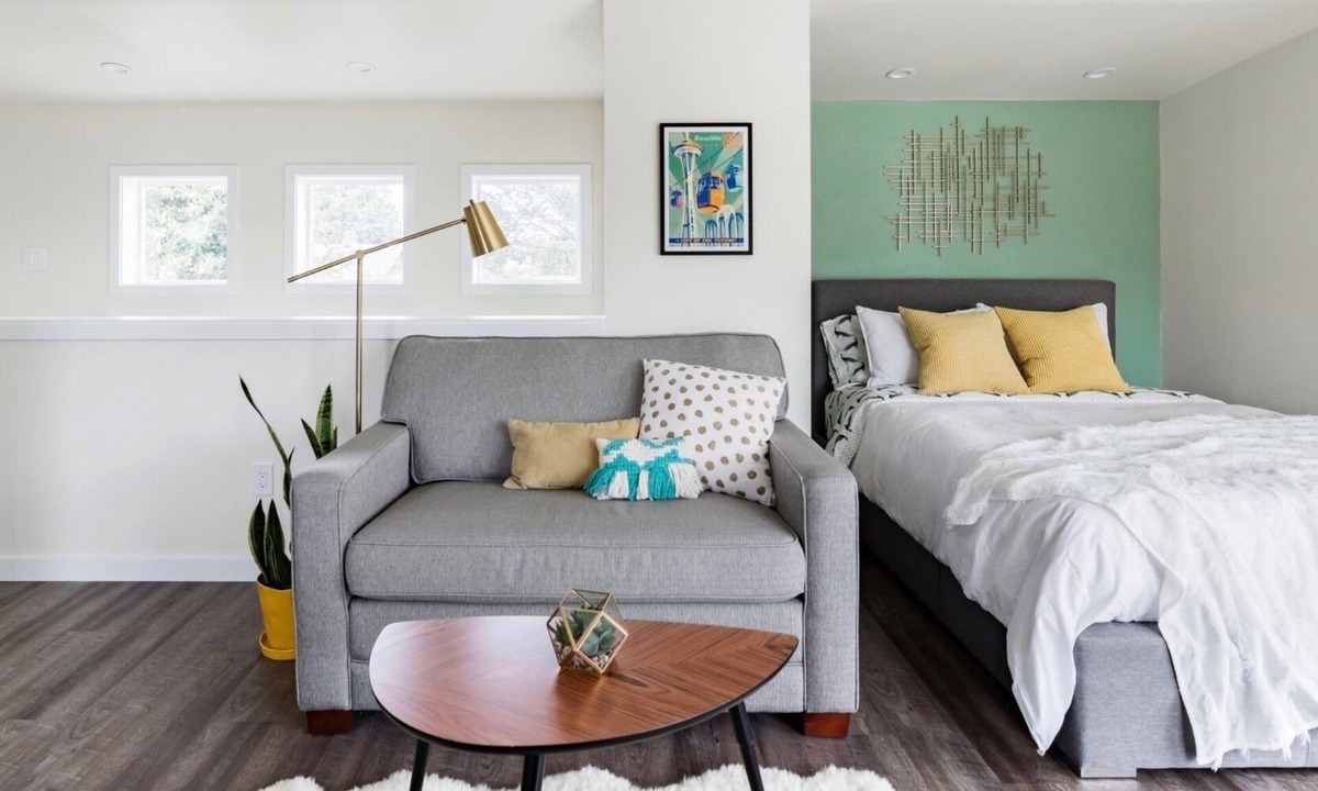 High Point Apartment | Seattle Guesthouse: Downtown Access + Peaceful Retreat