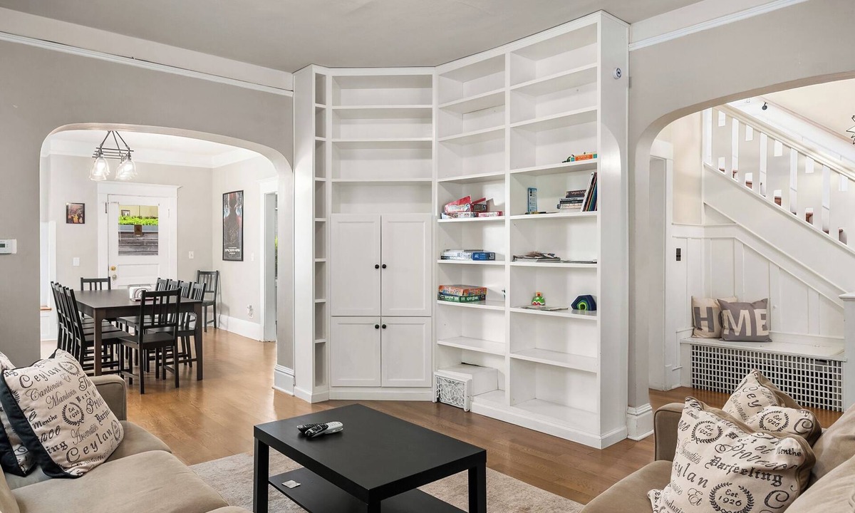 West Queen Anne House | Seattle Vacation Home: New Queen Anne - Great Location | Spacious Master Suite! | 5 Star Hospitality