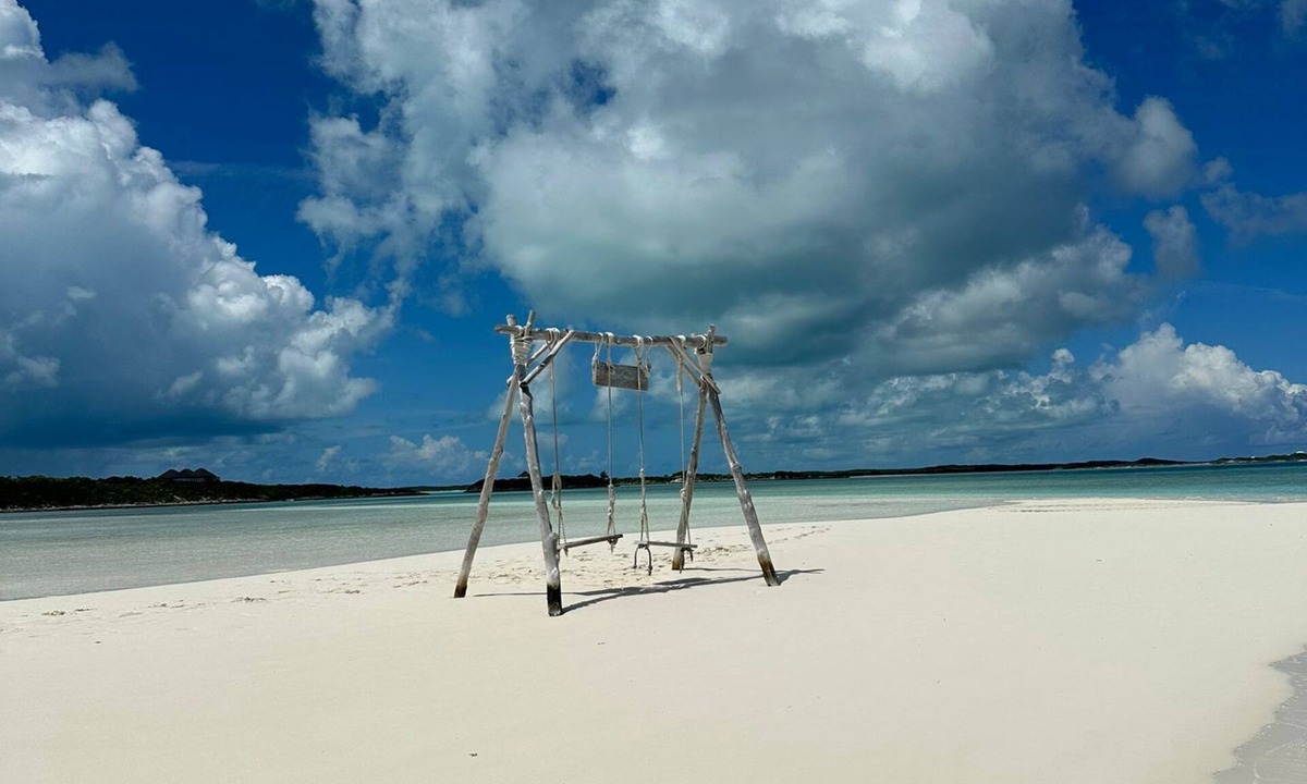 Out Islands Apartment | Seaview Apartment Five Miles South of The Swimming Pigs And Thunderball Grotto