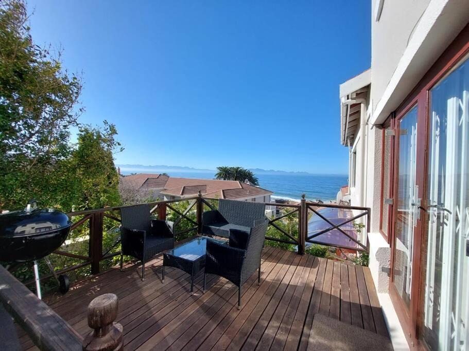 Kalk Bay Apartment | Seaview Terrace