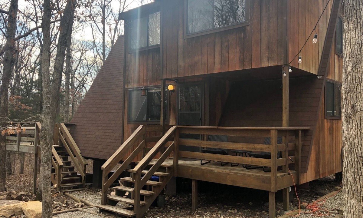 Innsbrook Ski Chalet | ★ Secluded Cabin Getaway with Modern Amenities ★ Firepit Area ★ WiFi