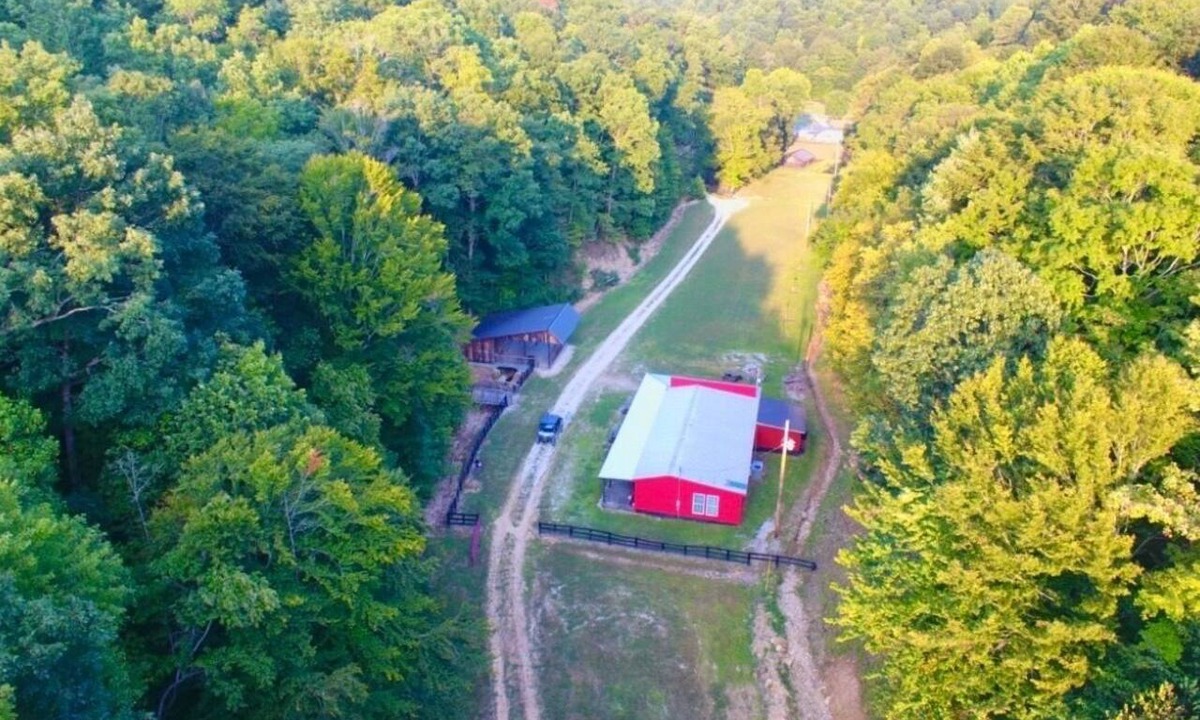 Garrison Cabin | Secluded cabin located on 500 acres in the beautiful hills of Kentucky.