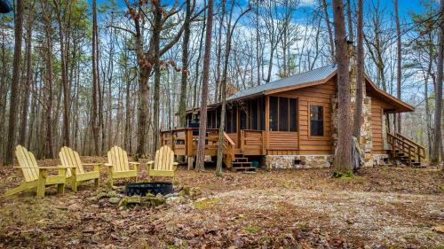 Mentone House | Secluded Cabin with Barbecue in Mentore, Alabama