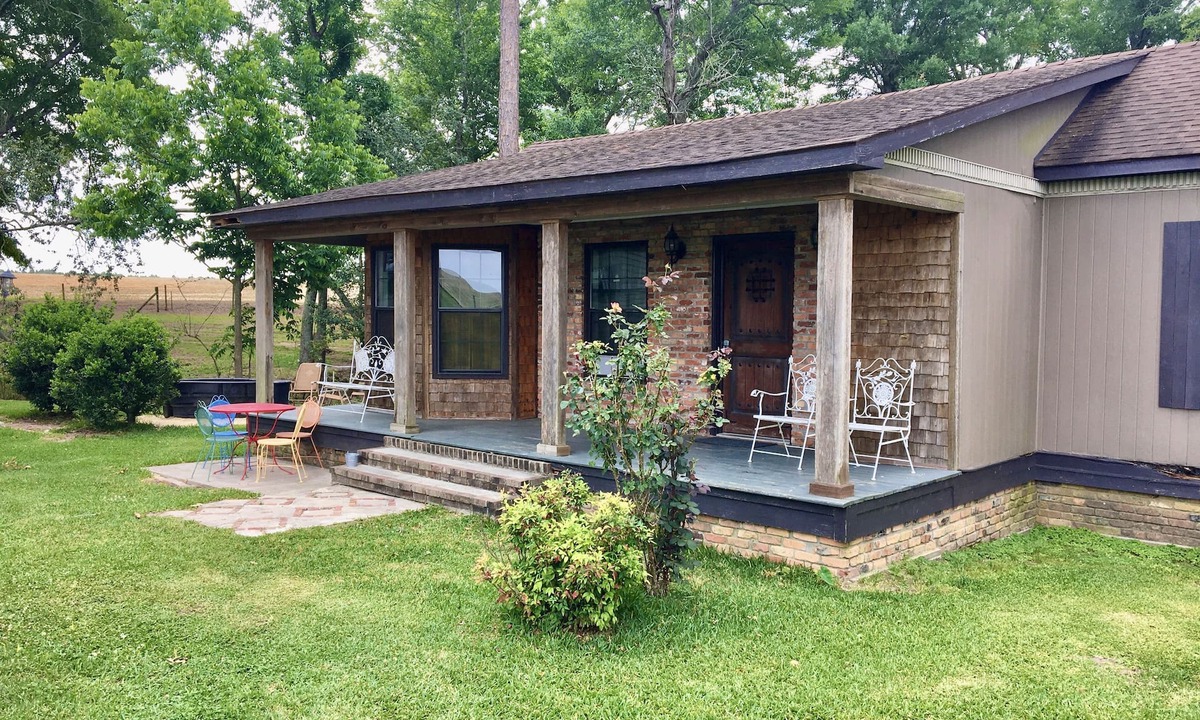 Vienna Cottage | Secluded Cottage on Cattle Farm and Dog Friendly All Sizes