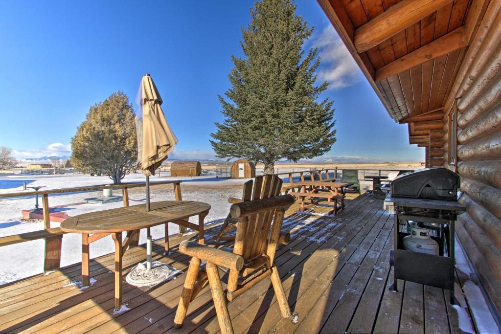 Dillon House | Secluded Dillon Home w/Private Hot Tub + Deck!