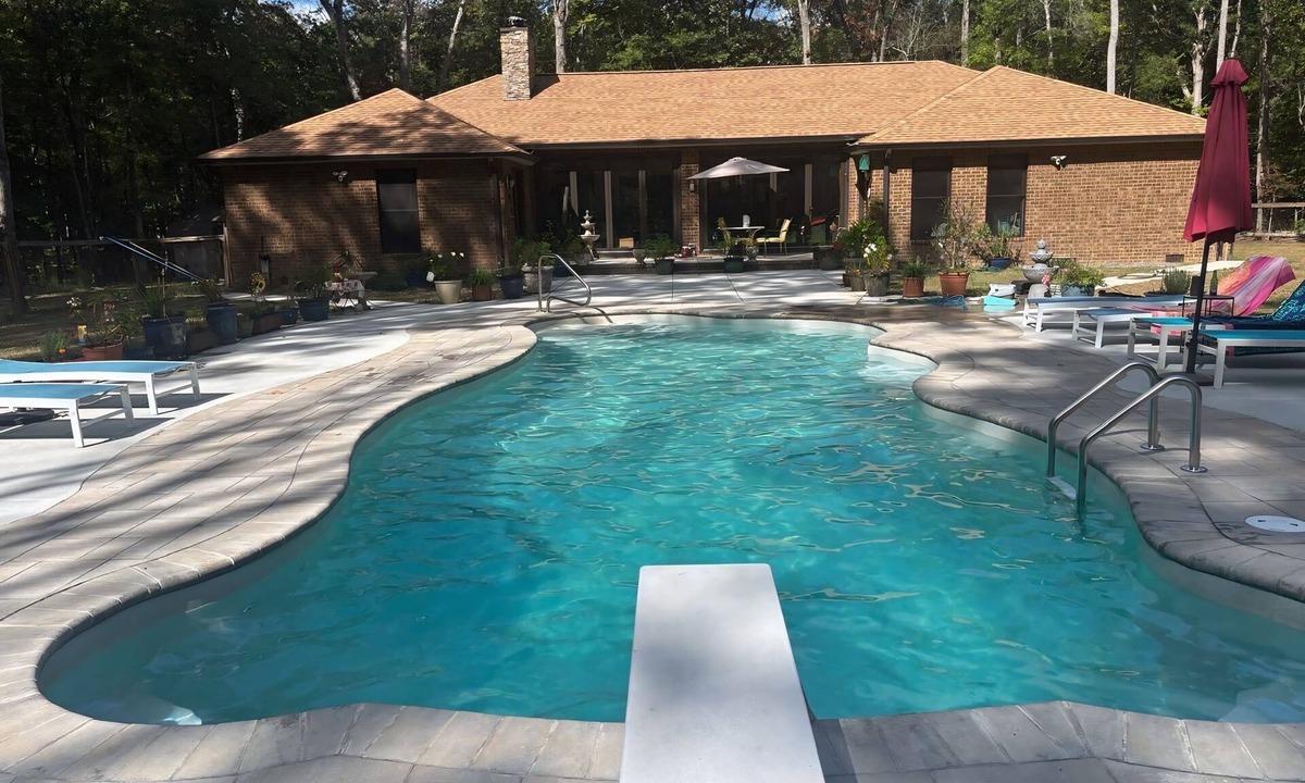 Tullahoma Villa | Secluded Forest Villa — Private Road, Private Pool, Pet‑Friendly, Near Waterfall