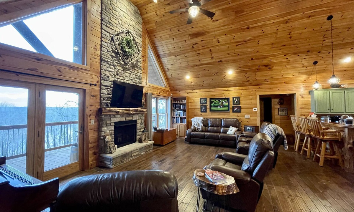 Fountain Run Cabin | Secluded lakeside cabin, with a salt water pool & hot tub, on 25 acres!