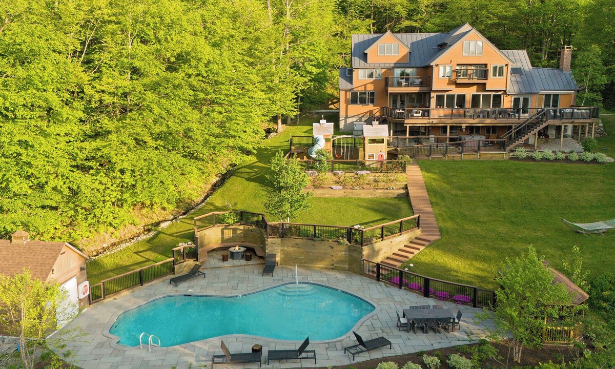 Stratton Mountain Cabin | Secluded Luxury Stratton Lodge | Heated Pool