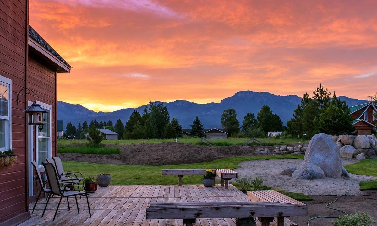 McCall House | Secluded McCall Retreat Deck & Mountain Views