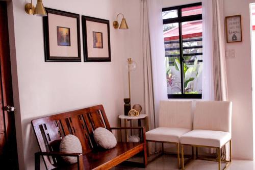 Dapitan Apartment | Secluded, Modern, Minimalist house - Gray House