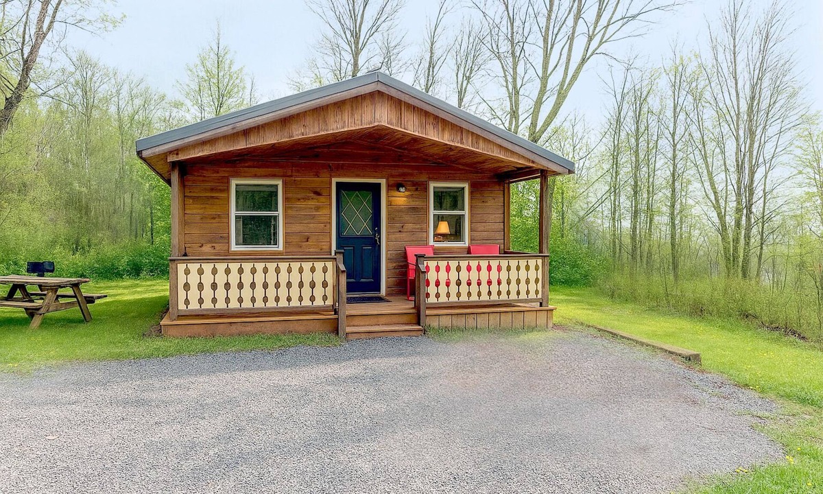 Robertsdale Cabin | Secluded Mountain Cabin Getaway Near Raystown Lake : Sleeps 6 + Pool & Fire Pit