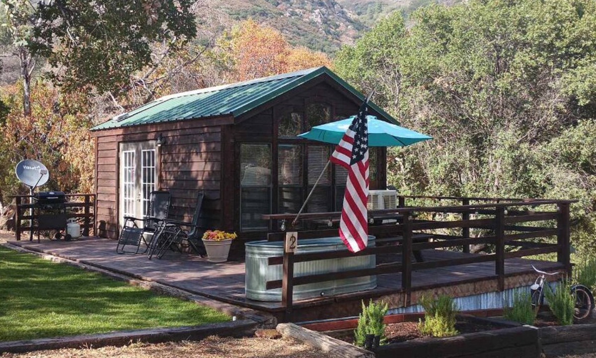 Three Rivers Cabin | Secluded Nature Escape, Pet Friendly with WiFi in Three Rivers