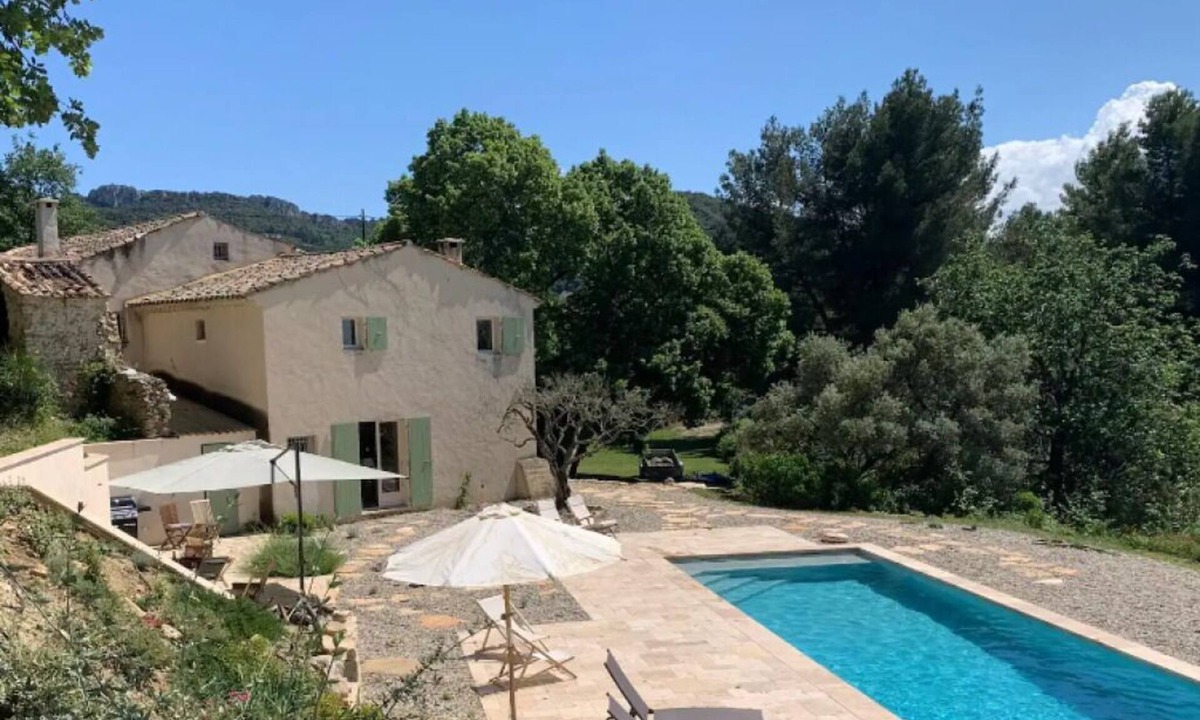 Sablet House | Secluded Provençal home with pool & stunning views
