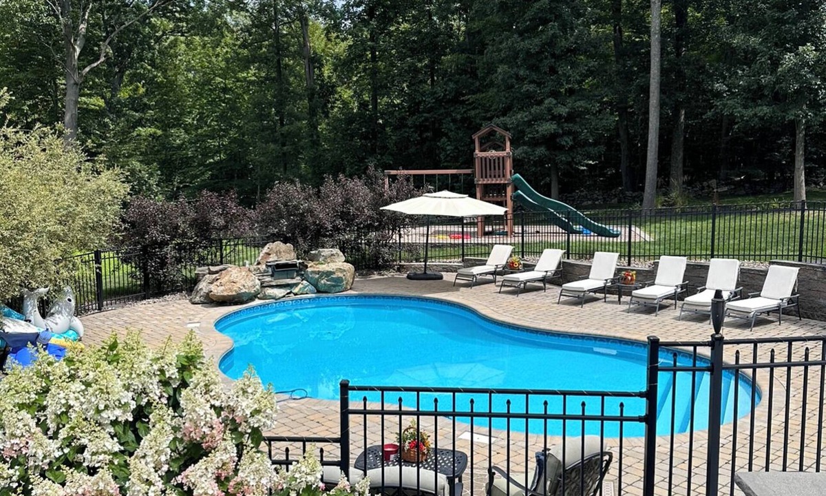 Thompson Ridge Bed & Breakfast | Secluded Ranch Retreat with Pool, Hot Tub,Sauna