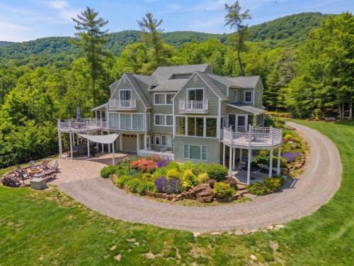 South Fork Ski Chalet | Secluded Retreat Endless Mtn Views Rushing Stream