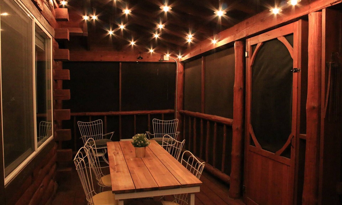 Ferryville Cabin | Secluded Rustic-Modern Log Cabin w/Hot Tub, Private Creekside Escape