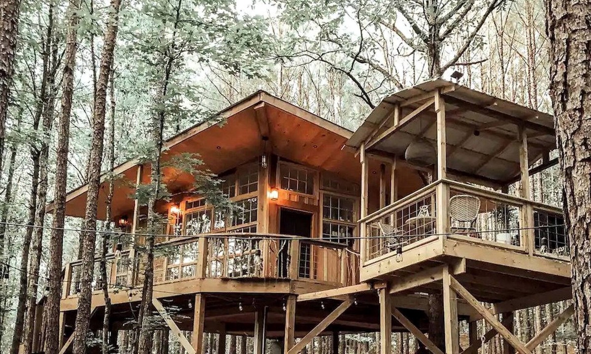 Crane Hill Cabin | Secluded Treehouse Rental Ideal for Glamping in Alabama