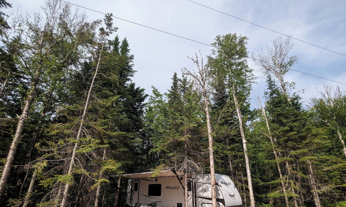 Evanston House | Secluded, well equipped 'offgrid' RV w/ outdoor space, trails. Pet friendly