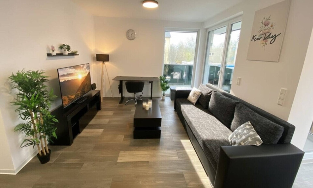 Muhlburg Apartment | second Floor Apt. near Rheinhafen - Balkon und Parken - APOLONIAliving