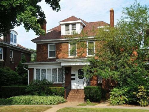 Clearfield Apartment | Second Street Suite