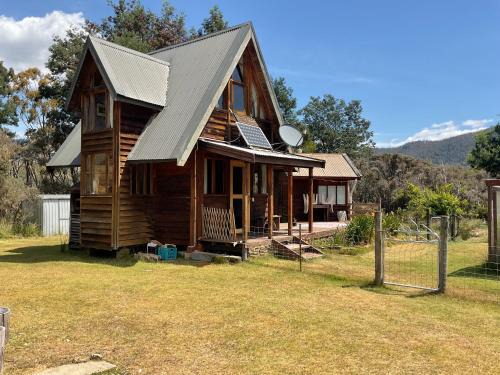 Jackeys Marsh Ski Chalet | Secret Forest Cabin