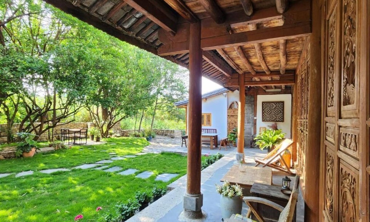 Dali Town House | Secret Moon