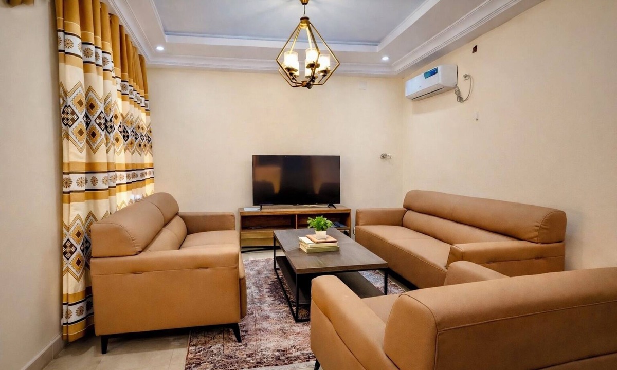 Limete Apartment | Secure 3BR Apartment in Limete | AC, WiFi, 15min to Gombe