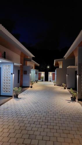 Bandengan Apartment | See Sea Hostel & Resto