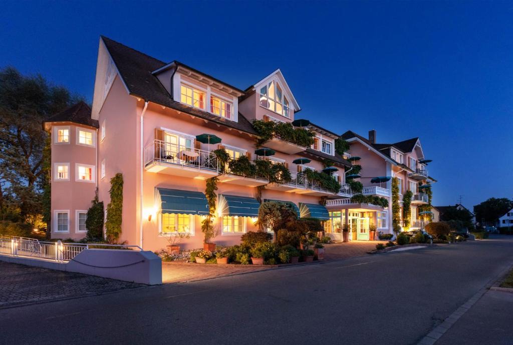 Unteruhldingen Hotel | Seevilla