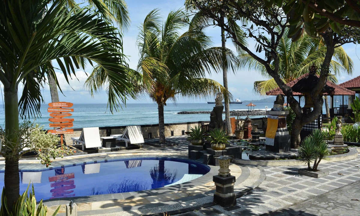 Candi Dasa House | Segara Wangi Beach Cottages