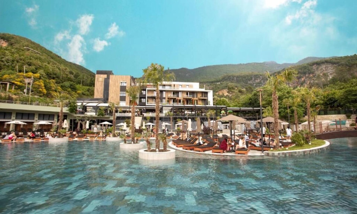 Dajt Resort | Select Hill Resort