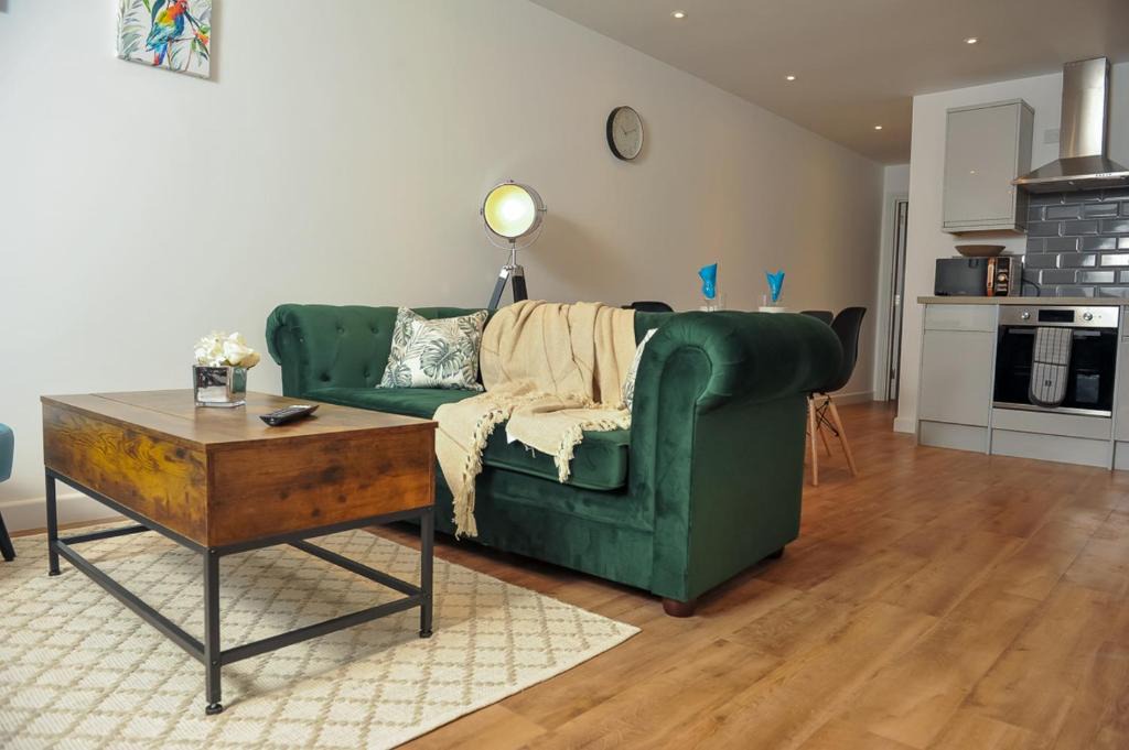 Reading Apartment | Select SA - Queens Terrace